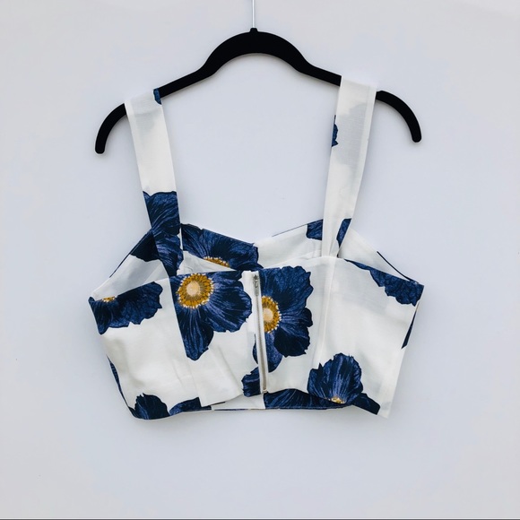 NWT J.O.A. White and Blue Floral Crop Top - Picture 4 of 8
